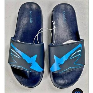 NEW WITH TAGS LITTLEKIKI BRAND KIDS RUBBER SLIP-ON SHARK SANDALS